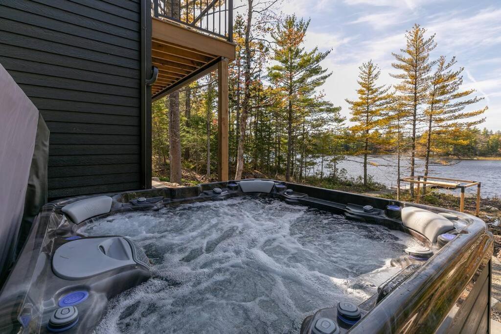 Numinous Cottage Long Lake Oasis Centre Rawdon Exteriér fotografie